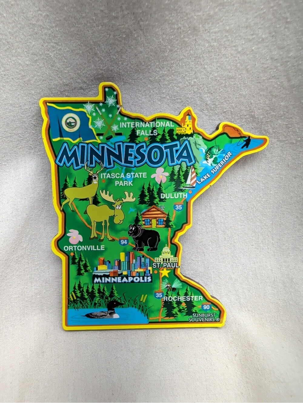 MINNESOTA STATE MAP AND LANDMARKS COLLAGE FRIDGE COLLECTIBLE SOUVENIR MAGNET